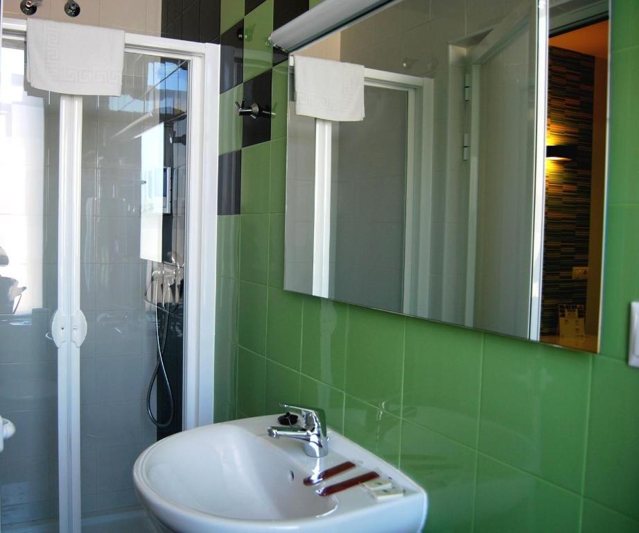 Hostal Restaurante Estacion Jaén Стая снимка